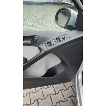 Volkswagen Tiguan  SUV 2010,  1.4 benzyna - Na sprzedaż za 24 900 zł - Kraków - zdjęcie 9