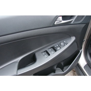 Hyundai Tucson  SUV 2018,  1.7 diesel - Na sprzedaż za 54 900 zł - Piła - zdjęcie 5
