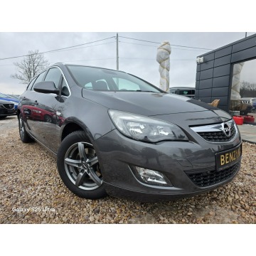 Opel Astra 2012,  1.6 benzyna - Na sprzedaż za 21 999 zł - Nowe Sójki - zdjęcie 3