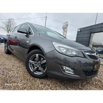 Opel Astra 2012,  1.6 benzyna - Na sprzedaż za 21 999 zł - Nowe Sójki - zdjęcie 4