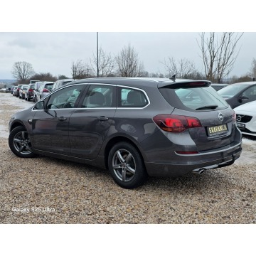 Opel Astra 2012,  1.6 benzyna - Na sprzedaż za 21 999 zł - Nowe Sójki - zdjęcie 10