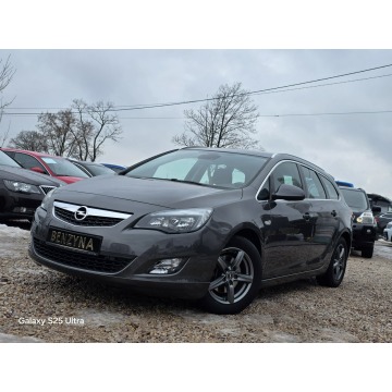 Opel Astra 2012,  1.6 benzyna - Na sprzedaż za 21 999 zł - Nowe Sójki - zdjęcie 12
