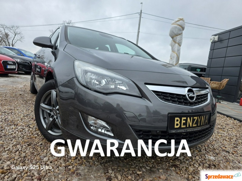 Opel Astra 2012,  1.6 benzyna - Na sprzedaż za 21 999 zł - Nowe Sójki