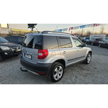 Skoda Yeti  SUV 2009,  2.0 diesel - Na sprzedaż za 24 900 zł - Świdnica - zdjęcie 12