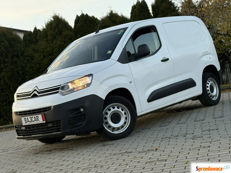 Citroen Berlingo 2020,  1.5 diesel - Na sprzedaż za 22 500 zł - Knurów