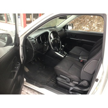 Suzuki Grand Vitara  Terenowy 2011,  1.6 benzyna - Na sprzedaż za 31 900 zł - Warszawa - zdjęcie 8