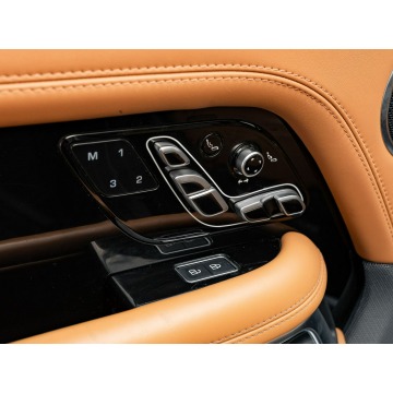 Land Rover Range Rover  SUV 2021,  3.0 benzyna, automat - Na sprzedaż za 331 500 zł - Gdańsk - zdjęcie 12