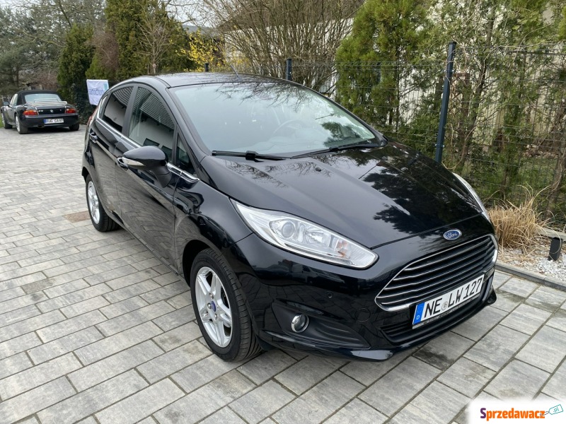 Ford Fiesta  Hatchback 2015,  1.2 benzyna - Na sprzedaż za 25 900 zł - Poznań