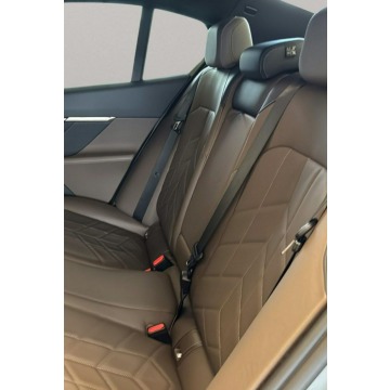 BMW Seria 5  Sedan/Limuzyna 2026,  2.0 benzyna, automat - Na sprzedaż za 237 886 zł - Warszawa - zdjęcie 10