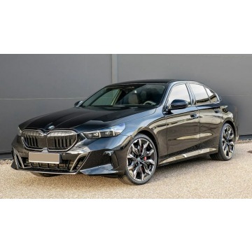 BMW Seria 5  Sedan/Limuzyna 2026,  2.0 benzyna, automat - Na sprzedaż za 237 886 zł - Warszawa - zdjęcie 11