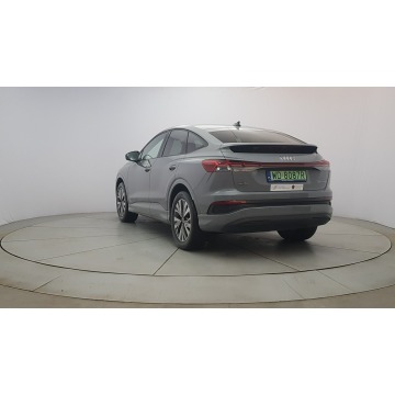 Audi Q4  SUV 2023 elektryczny, automat - Na sprzedaż za 139 700 zł - Warszawa - zdjęcie 5