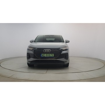 Audi Q4  SUV 2023 elektryczny, automat - Na sprzedaż za 139 700 zł - Warszawa - zdjęcie 2