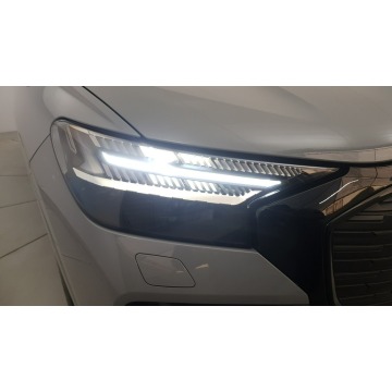 Audi Q4  SUV 2023 elektryczny, automat - Na sprzedaż za 139 700 zł - Warszawa - zdjęcie 11
