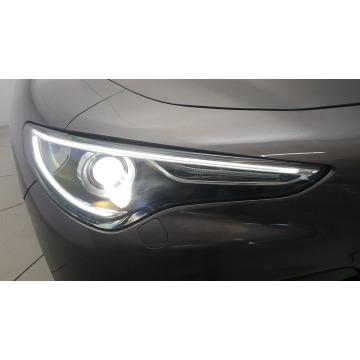 Alfa Romeo Stelvio  SUV 2021,  2.0 benzyna, automat - Na sprzedaż za 135 800 zł - Warszawa - zdjęcie 11
