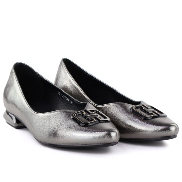 Baleriny damskie na ozdobnym obcasie srebrne Potocki SZ12770