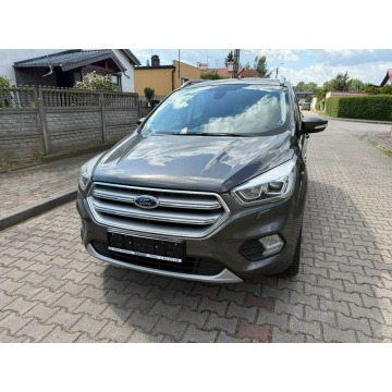 Ford Kuga  SUV 2017,  1.5 benzyna - Na sprzedaż za 46 700 zł - Poniec - zdjęcie 2