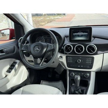 Mercedes - Benz B-klasa  Minivan/Van 2015,  1.6 benzyna - Na sprzedaż za 47 999 zł - Gostyń - zdjęcie 9