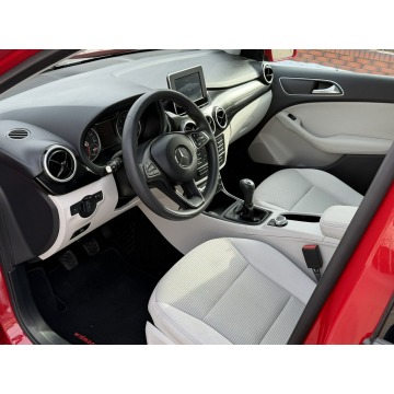 Mercedes - Benz B-klasa  Minivan/Van 2015,  1.6 benzyna - Na sprzedaż za 47 999 zł - Gostyń - zdjęcie 10
