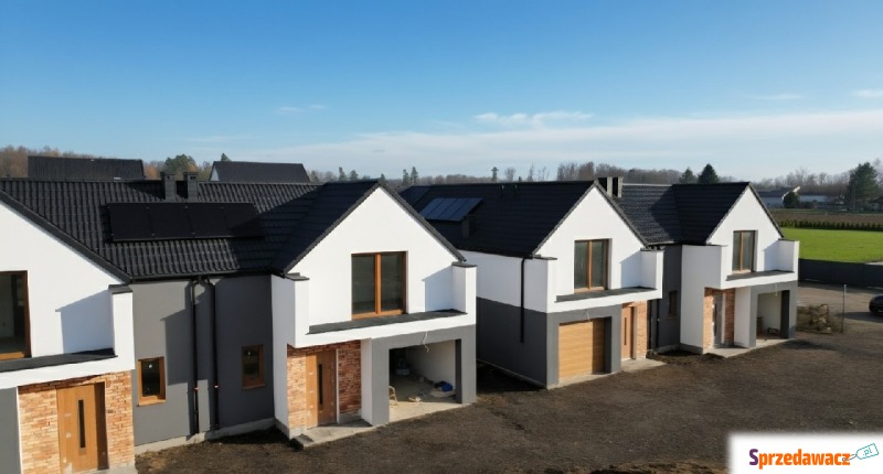 Sprzedam dom Gdynia -  bliźniak jednopiętrowy,  pow.  130 m2,  działka:   240 m2