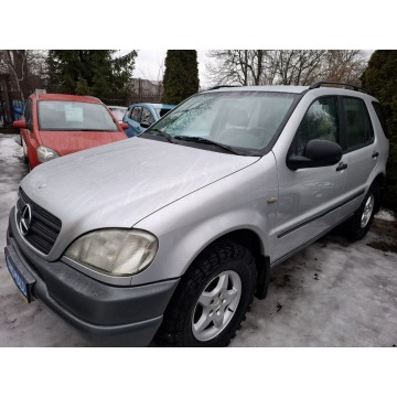 Mercedes - Benz ML-klasa  SUV 2000,  3.2 benzyna, automat - Na sprzedaż za 21 900 zł - Lublin - zdjęcie 5