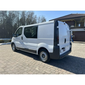 Opel Vivaro  Bus 2005,  1.9 diesel - Na sprzedaż za 20 000 zł - Lipówki - zdjęcie 6