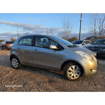 Toyota Yaris  Hatchback 2007,  1.3 benzyna - Na sprzedaż za 14 999 zł - Nowe Sójki - zdjęcie 6