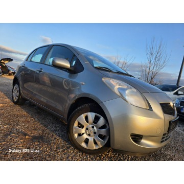 Toyota Yaris  Hatchback 2007,  1.3 benzyna - Na sprzedaż za 14 999 zł - Nowe Sójki - zdjęcie 5