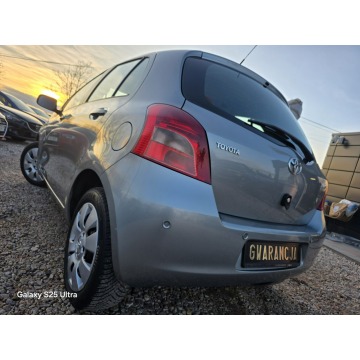 Toyota Yaris  Hatchback 2007,  1.3 benzyna - Na sprzedaż za 14 999 zł - Nowe Sójki - zdjęcie 10
