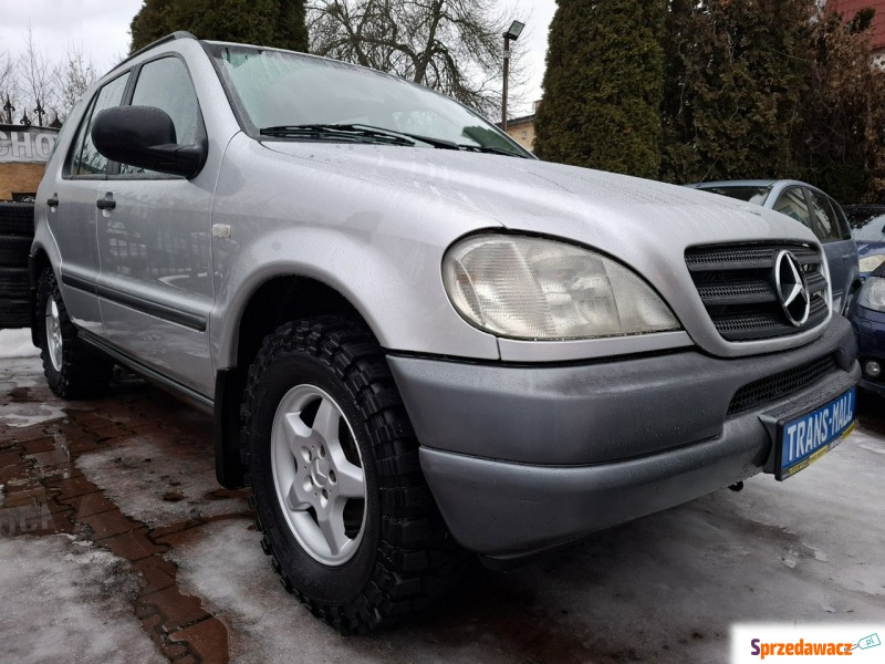 Mercedes - Benz ML-klasa  SUV 2000,  3.2 benzyna, automat - Na sprzedaż za 21 900 zł - Lublin