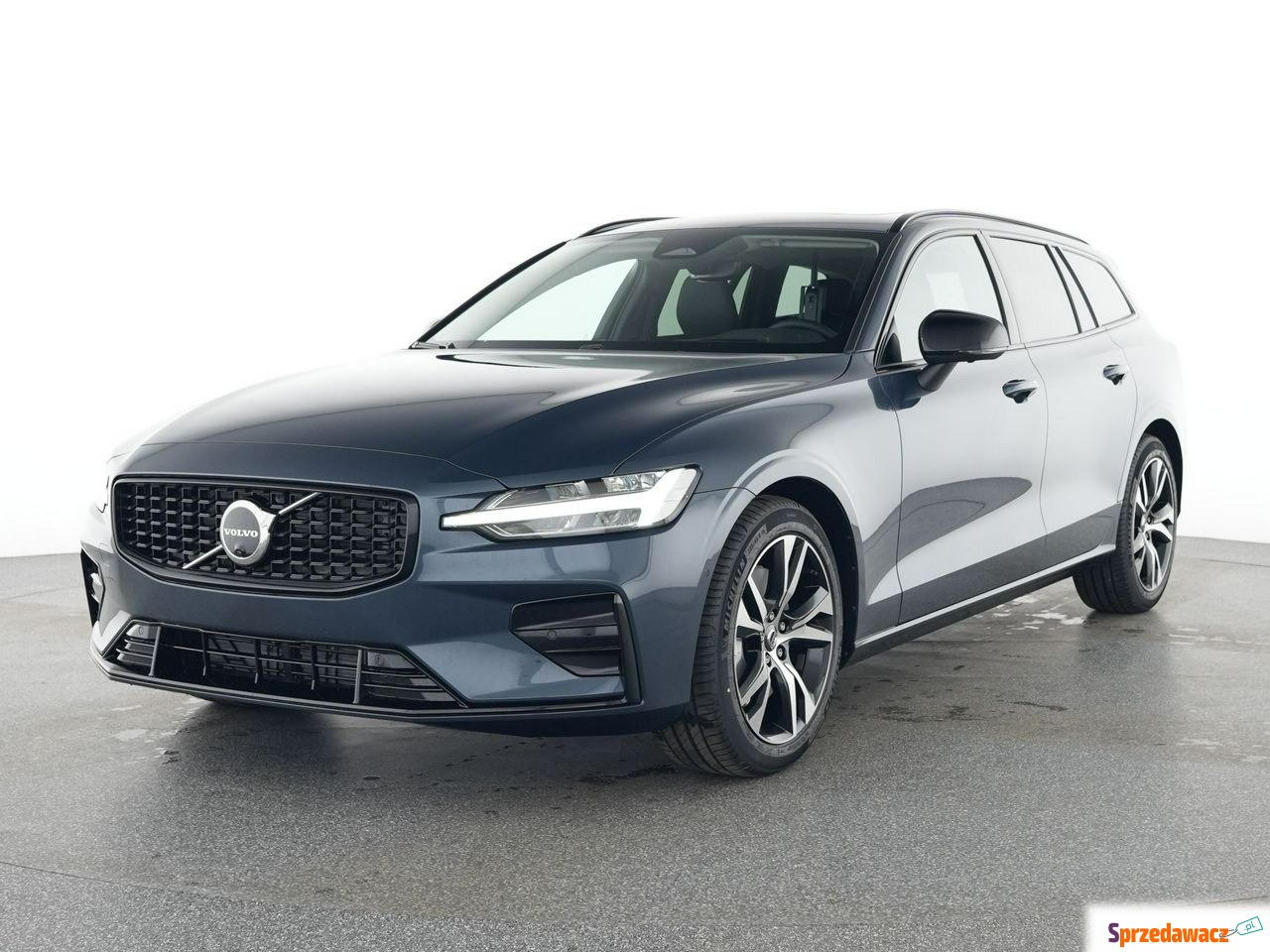 Volvo V60 2025