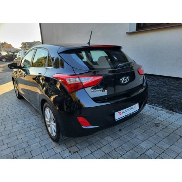 Hyundai i30  Hatchback 2013,  1.4 benzyna - Na sprzedaż za 29 900 zł - Jatutów - zdjęcie 6