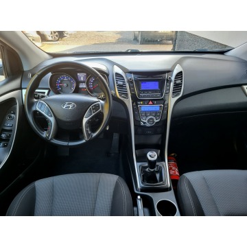 Hyundai i30  Hatchback 2013,  1.4 benzyna - Na sprzedaż za 29 900 zł - Jatutów - zdjęcie 10