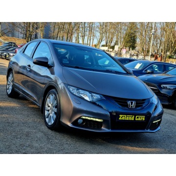 Honda Civic  Hatchback 2013,  1.8 benzyna - Na sprzedaż za 37 900 zł - Szczecin - zdjęcie 3