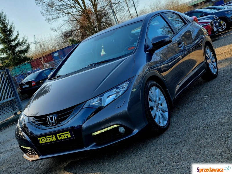Honda Civic  Hatchback 2013,  1.8 benzyna - Na sprzedaż za 37 900 zł - Szczecin