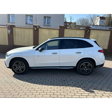 Mercedes - Benz GLC-klasa  SUV 2023,  2.0 benzyna, automat - Na sprzedaż za 246 000 zł - Słupsk - zdjęcie 2