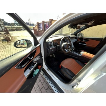 Mercedes - Benz GLC-klasa  SUV 2023,  2.0 benzyna, automat - Na sprzedaż za 246 000 zł - Słupsk - zdjęcie 9
