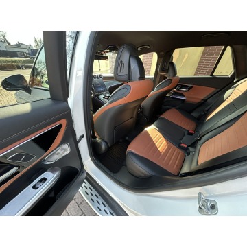 Mercedes - Benz GLC-klasa  SUV 2023,  2.0 benzyna, automat - Na sprzedaż za 246 000 zł - Słupsk - zdjęcie 12