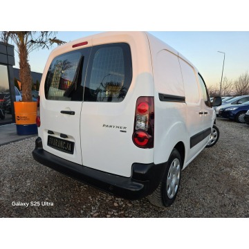Peugeot Partner 2013,  1.6 diesel - Na sprzedaż za 18 999 zł - Nowe Sójki - zdjęcie 8
