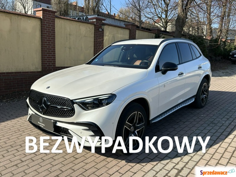 Mercedes - Benz GLC-klasa  SUV 2023,  2.0 benzyna, automat - Na sprzedaż za 246 000 zł - Słupsk