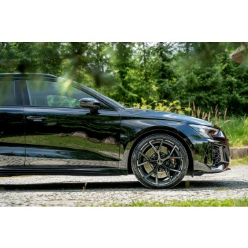 Audi RS3  Hatchback 2023,  2.5 benzyna, automat - Na sprzedaż za 224 777 zł - Ropczyce - zdjęcie 9