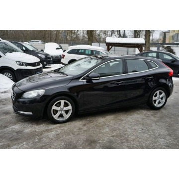 Volvo V40  Liftback 2013,  1.6 diesel - Na sprzedaż za 23 899 zł - Płock - zdjęcie 2