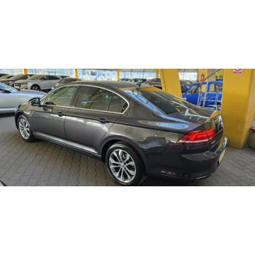 Volkswagen Passat  Sedan/Limuzyna 2018,  2.0 diesel, automat - Na sprzedaż za 58 800 zł - Mysłowice - zdjęcie 5
