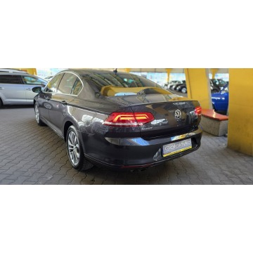 Volkswagen Passat  Sedan/Limuzyna 2018,  2.0 diesel, automat - Na sprzedaż za 58 800 zł - Mysłowice - zdjęcie 6