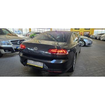 Volkswagen Passat  Sedan/Limuzyna 2018,  2.0 diesel, automat - Na sprzedaż za 58 800 zł - Mysłowice - zdjęcie 7