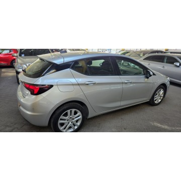 Opel Astra  Hatchback 2018,  1.4 benzyna - Na sprzedaż za 47 800 zł - Mysłowice - zdjęcie 8
