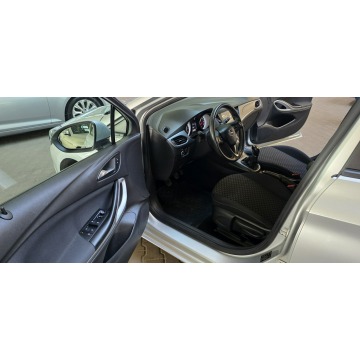 Opel Astra  Hatchback 2018,  1.4 benzyna - Na sprzedaż za 47 800 zł - Mysłowice - zdjęcie 9