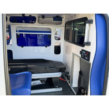 Peugeot Expert oryginalny Ambulans Karetka 2.0HDI... - Pojazdy specjalistyczne - Gostyń - zdjęcie 8