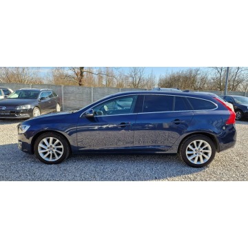 Volvo V60 2015,  2.0 diesel - Na sprzedaż za 43 900 zł - Płock - zdjęcie 4