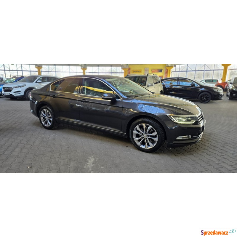 Volkswagen Passat  Sedan/Limuzyna 2018,  2.0 diesel, automat - Na sprzedaż za 58 800 zł - Mysłowice