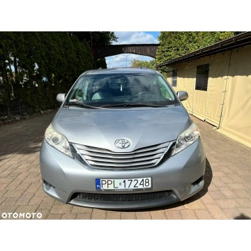 Toyota Sienna - 2015